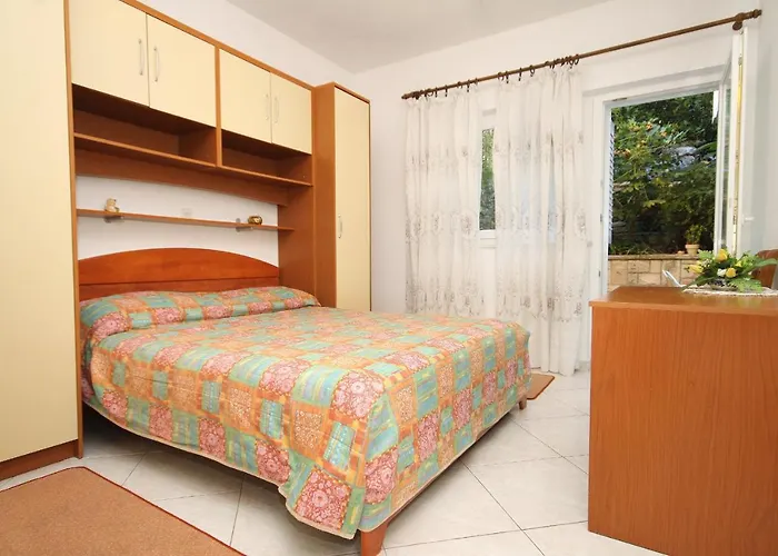 By The Sea Cove Vrbovica Bay - Vrbovica Apartment Zrnovo