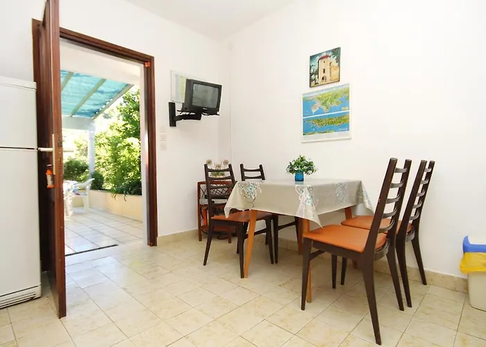 By The Sea Cove Vrbovica Bay - Vrbovica Apartment